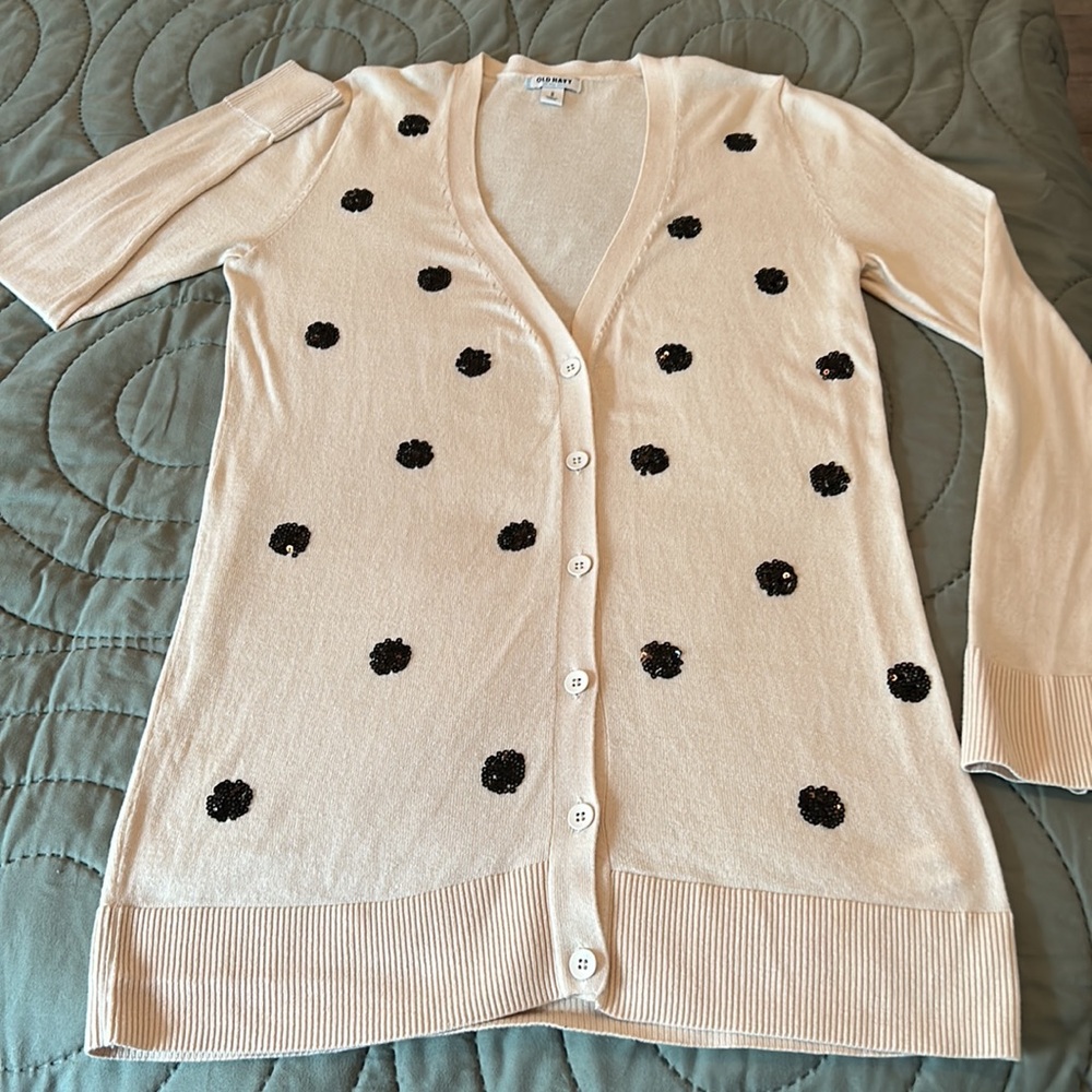 Cardigan with sequins of black polka Dots on front solid on back